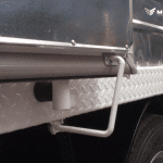 Carrocería con camarote tipo Furgón sobre Cabstar