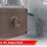 Carrocería con camarote tipo Furgón sobre Cabstar