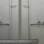 Carrocería con puerta lateral Dutro Pro