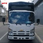 Carrocería de estacas con banda en material ecológico