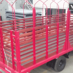 Estacas personalizadas con tono sobre chasis Chevrolet NQR