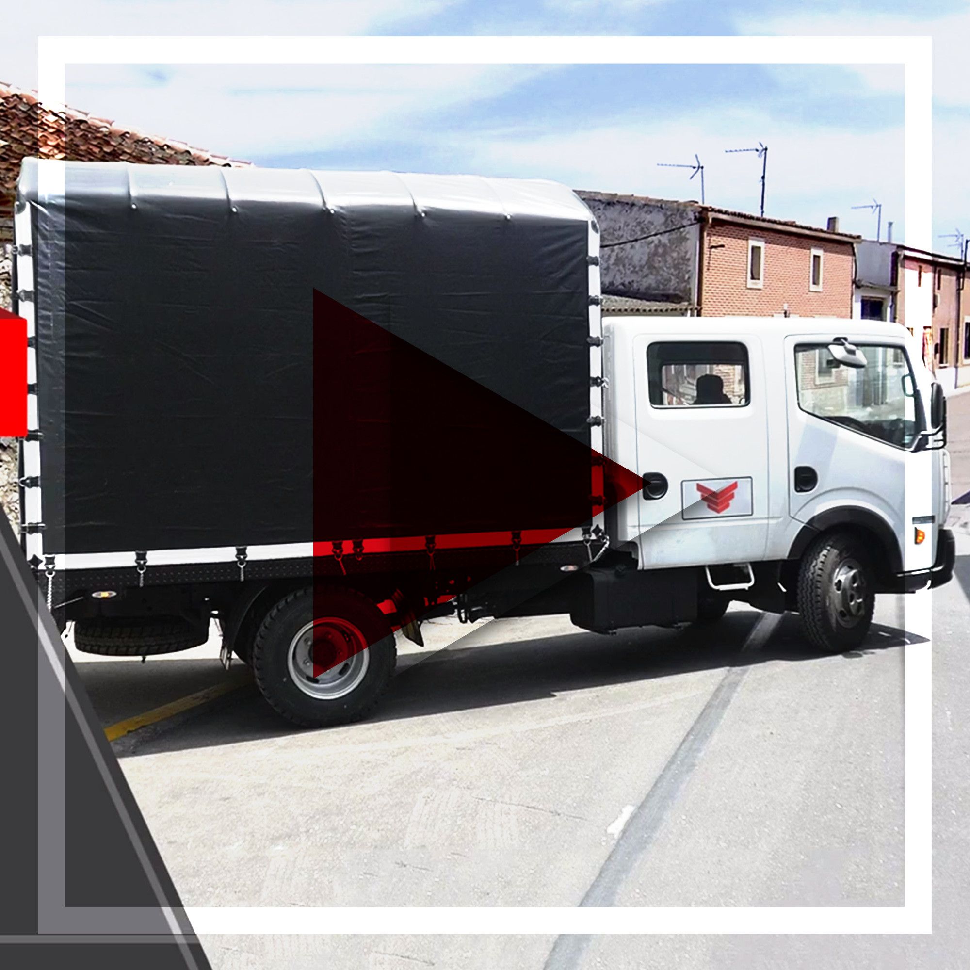 Estacas sobre Camioneta Doble Cabina