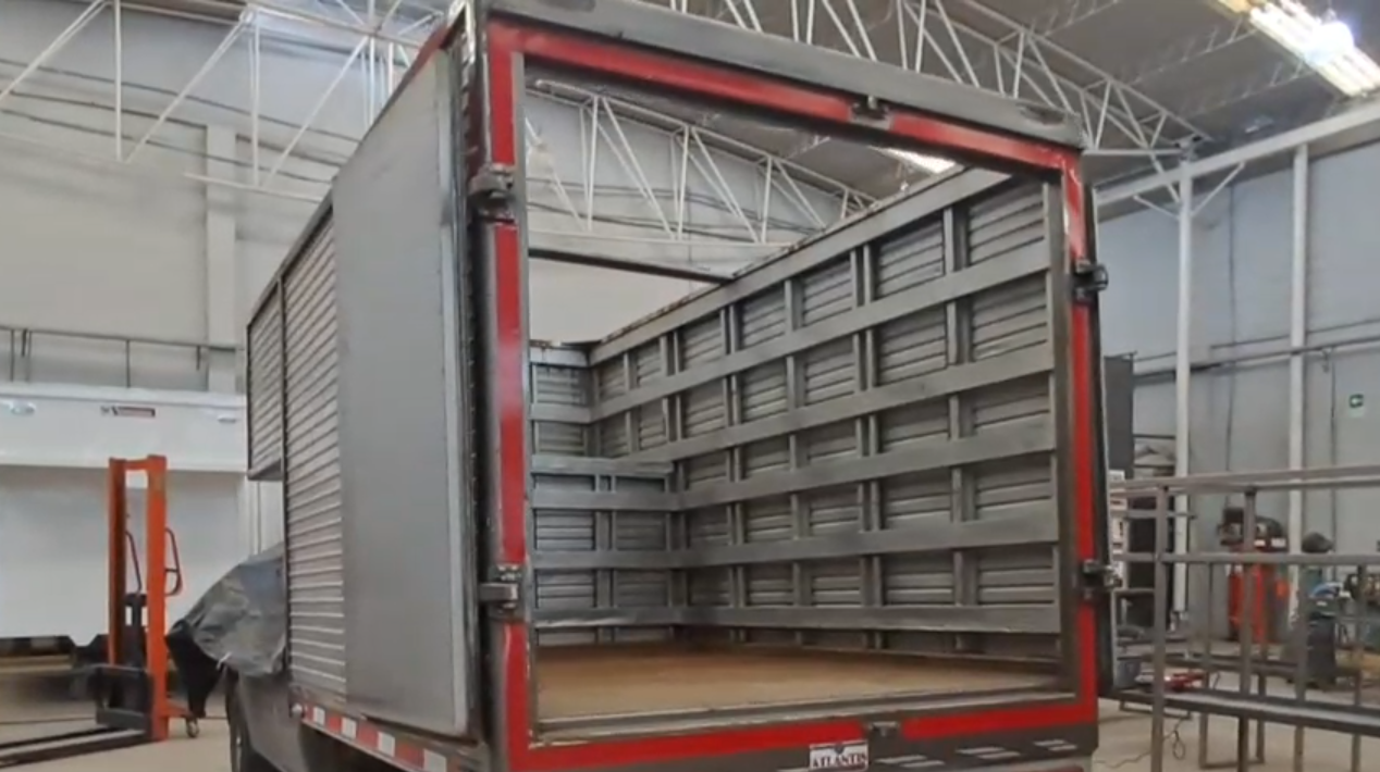 Agua en los Furgones de Carga Seca 1.jpg